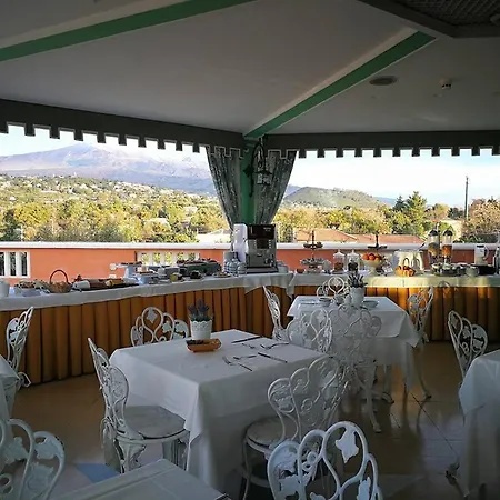 Hotel Paradiso Dell'etna 4*